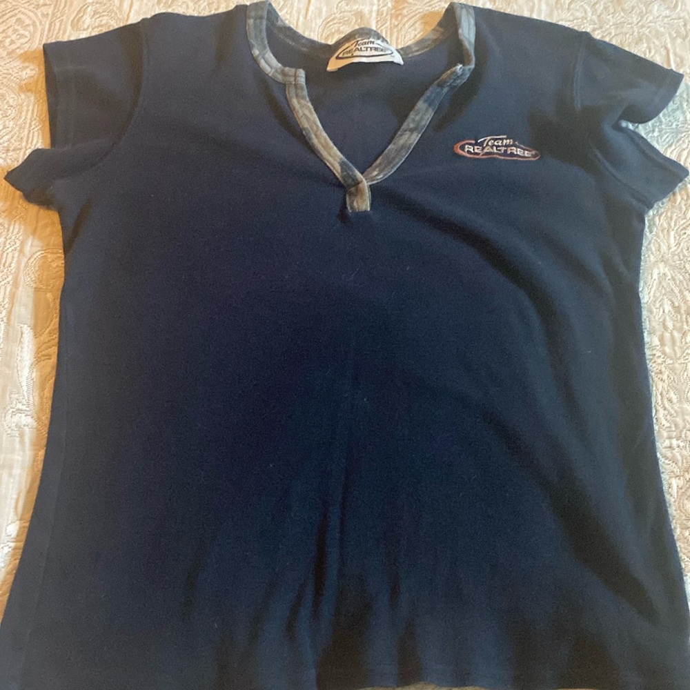 Camo neckline woman’s tee